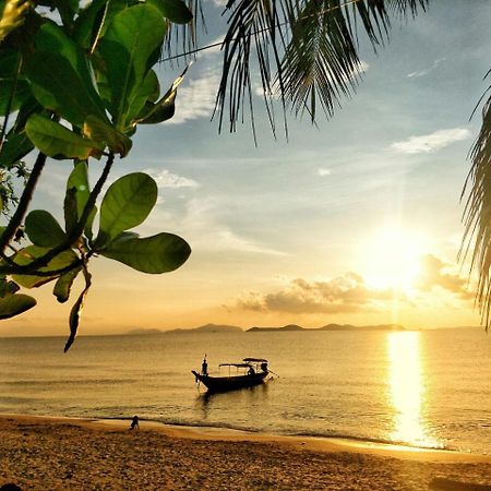Klang Aow Seafood & Resort Khanom Eksteriør billede