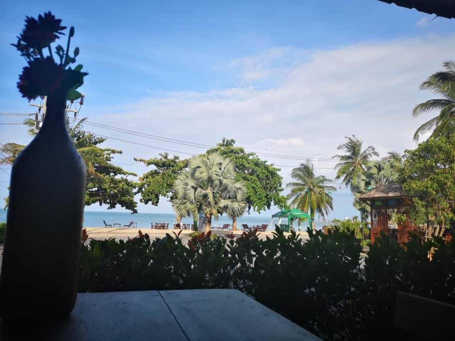 Klang Aow Seafood & Resort Khanom Eksteriør billede