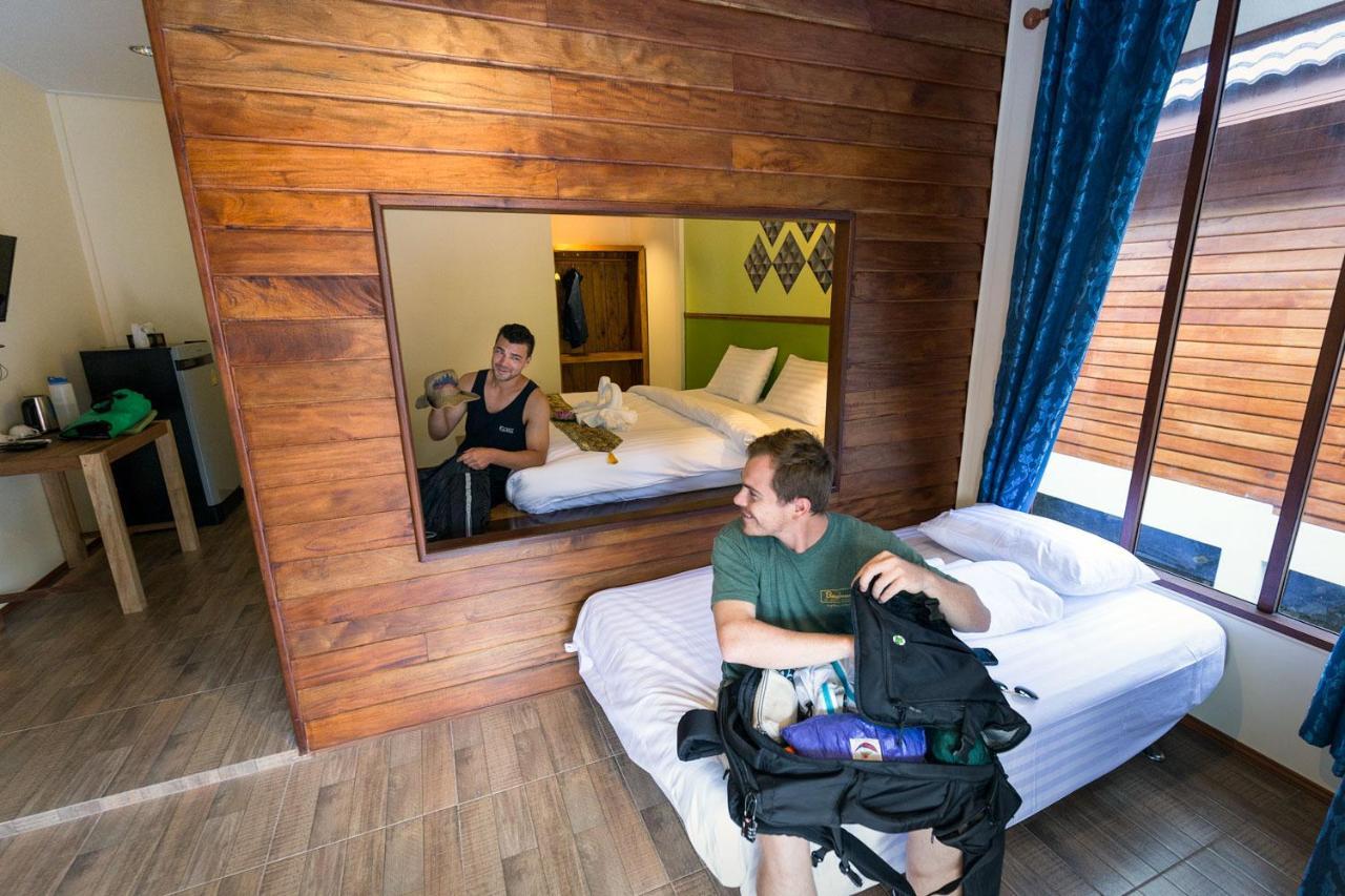 Klang Aow Seafood & Resort Khanom Eksteriør billede